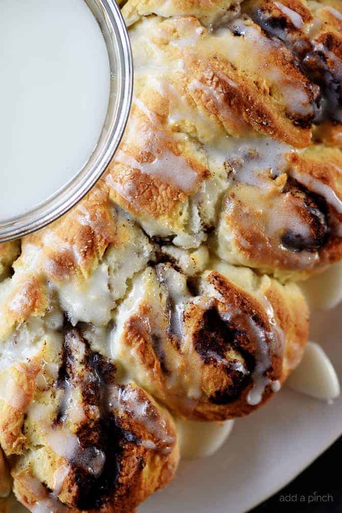 Quick & Easy Cinnamon Roll Biscuit Wreath Recipe